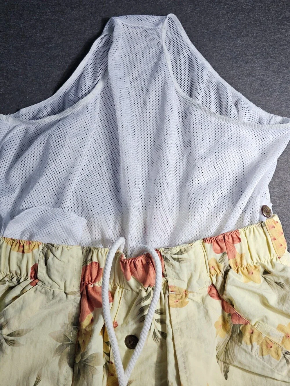 Tommy Bahama Mens Swim/board Shorts Size M Yellow Hawian Pattern Ling Pockets
